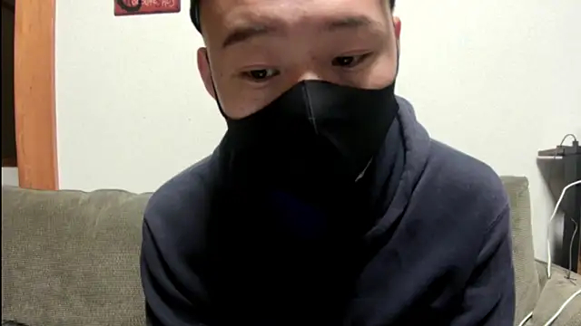 Snapshot of tuki_fu chatting on 12/14/24, 01:59 tuki fu online show from 12/14/24, 01:59