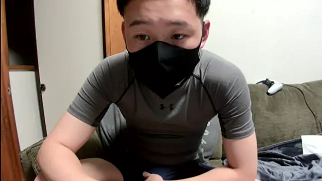 Snapshot of tuki_fu chatting on 12/16/24, 11:33 tuki fu online show from 12/16/24, 11:33