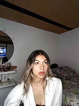 Snapshot of Karolgood3 chatting on 03/14/25, 11:43 Karolgood3 online show from 03/14/25, 11:43