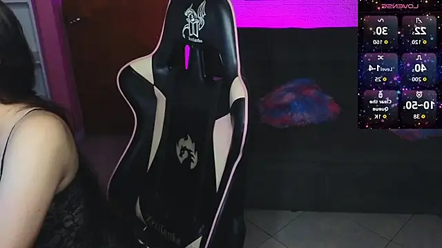 Snapshot of abigail_monore_ chatting on 09/09/25, 05:01 abigail monore online show from 09/09/25, 05:01