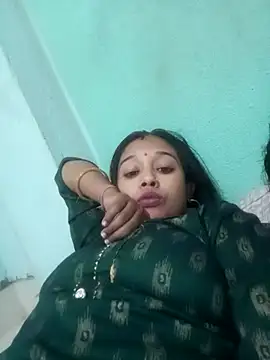 Snapshot of Surajpuja79 chatting on 02/14/26, 09:06 Surajpuja79 online show from 02/14/26, 09:06