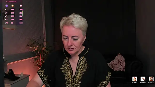 Snapshot of Nika_Smit chatting on 07/04/26, 05:13 Nika Smit online show from 07/04/26, 05:13
