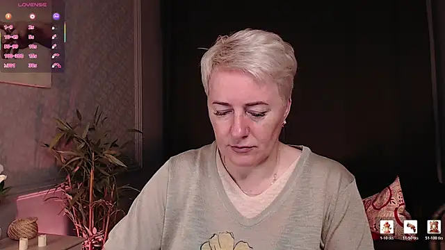 Snapshot of Nika_Smit chatting on 07/11/26, 04:59 Nika Smit online show from 07/11/26, 04:59