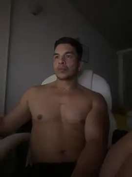 estebandelouis online show from 01/28/25, 03:47