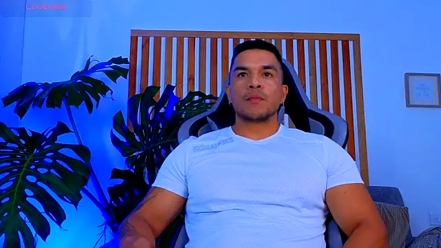 estebandelouis online show from 05/23/26, 01:00