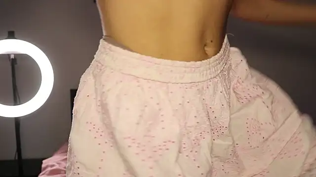 Snapshot of IvyKaelani chatting on 01/14/26, 12:11 IvyKaelani online show from 01/14/26, 12:11