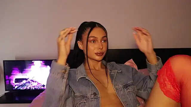 Snapshot of IvyKaelani chatting on 02/28/26, 01:01 IvyKaelani online show from 02/28/26, 01:01