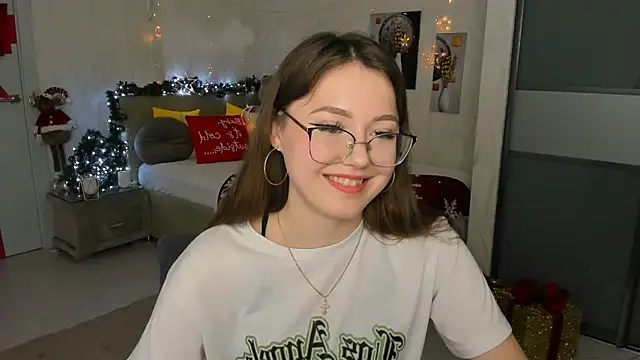 Snapshot of SereneFlame chatting on 01/12/25, 10:33 SereneFlame online show from 01/12/25, 10:33