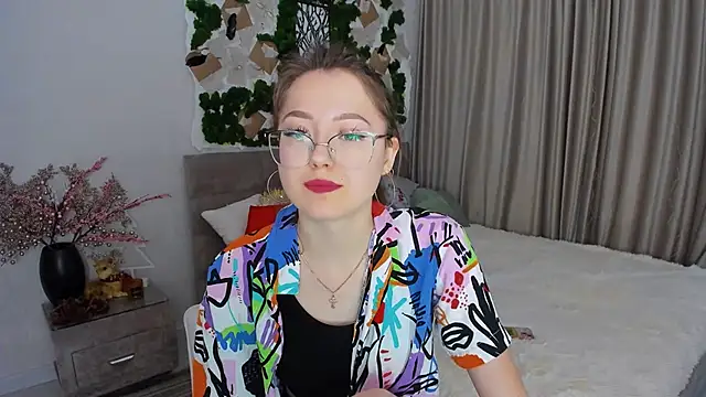 Snapshot of SereneFlame chatting on 01/14/25, 10:48 SereneFlame online show from 01/14/25, 10:48