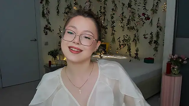 SereneFlame online show from 03/23/26, 04:11