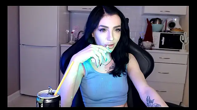Snapshot of NancyLovee_ chatting on 12/05/24, 10:45 NancyLovee  online show from 12/05/24, 10:45