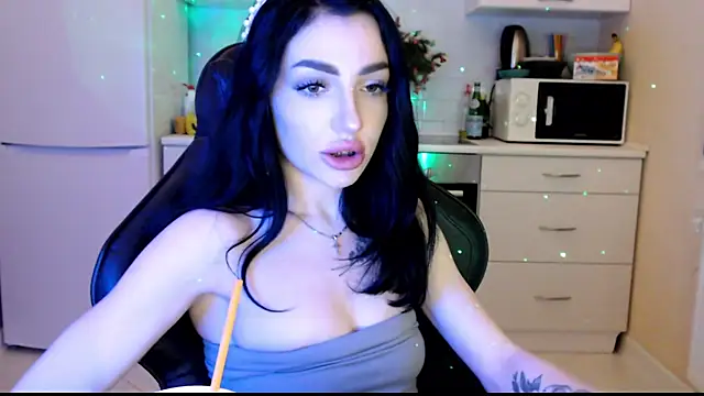 Snapshot of NancyLovee_ chatting on 01/02/25, 08:13 NancyLovee  online show from 01/02/25, 08:13