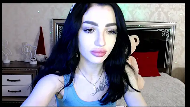 Snapshot of NancyLovee_ chatting on 01/04/25, 06:09 NancyLovee  online show from 01/04/25, 06:09