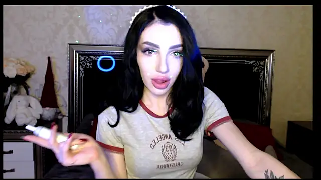 Snapshot of NancyLovee_ chatting on 01/11/25, 06:54 NancyLovee  online show from 01/11/25, 06:54