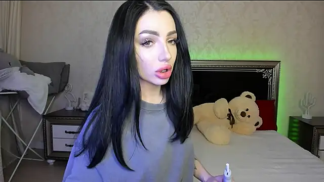 Snapshot of NancyLovee_ chatting on 03/18/25, 08:37 NancyLovee  online show from 03/18/25, 08:37