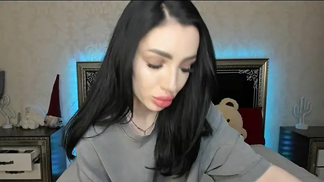 Snapshot of NancyLovee_ chatting on 03/18/25, 11:42 NancyLovee  online show from 03/18/25, 11:42