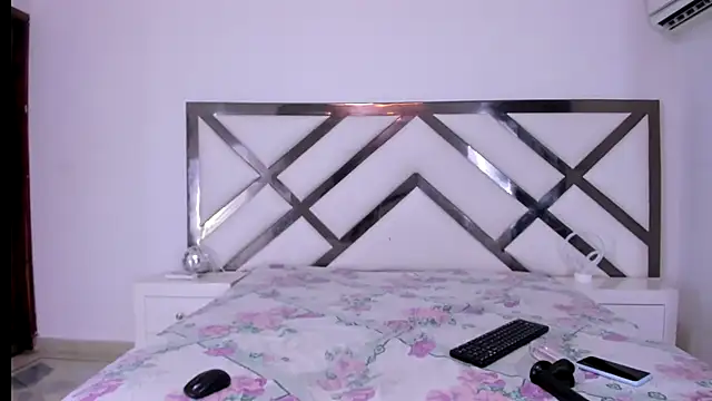 aishasounders online show from 12/01/24, 11:04