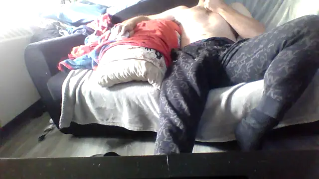 Snapshot of maccdaddy87 chatting on 09/18/25, 04:42 maccdaddy87 online show from 09/18/25, 04:42