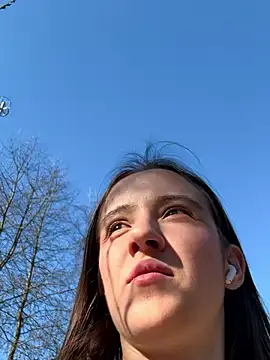 Snapshot of EmilyWi_ chatting on 03/20/25, 01:59 EmilyWi online show from 03/20/25, 01:59