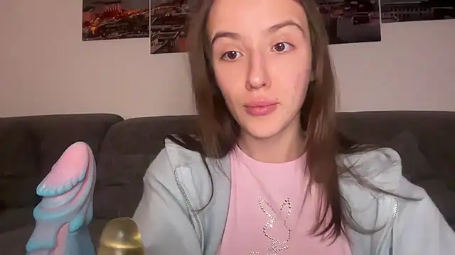 EmilyWi  online show from 03/28/26, 09:36