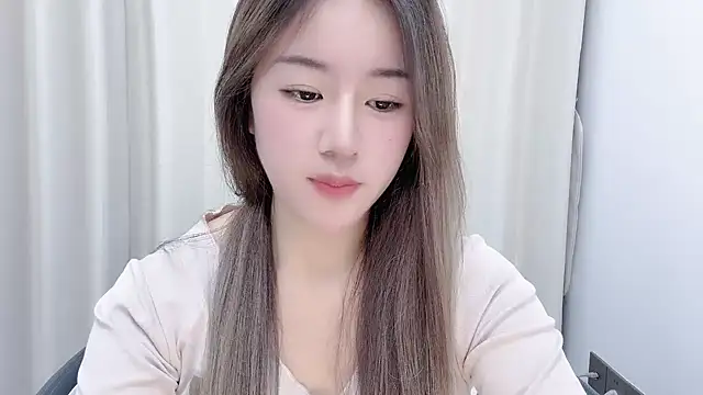 Snapshot of chloe-01 chatting on 12/06/24, 12:16 chloe-01 online show from 12/06/24, 12:16