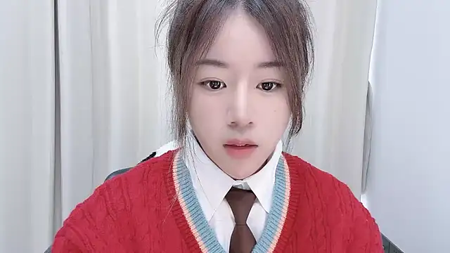 Snapshot of chloe-01 chatting on 12/13/24, 04:22 chloe-01 online show from 12/13/24, 04:22