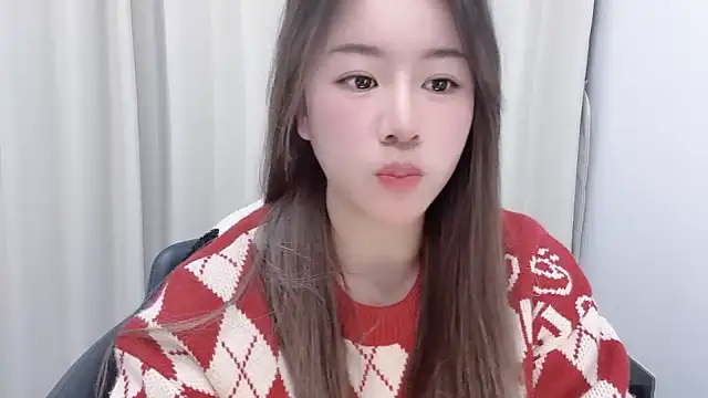 Snapshot of chloe-01 chatting on 12/25/24, 12:58 chloe-01 online show from 12/25/24, 12:58