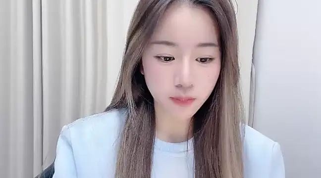 Snapshot of chloe-01 chatting on 01/10/25, 01:09 chloe-01 online show from 01/10/25, 01:09