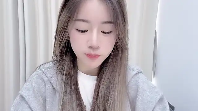 Snapshot of chloe-01 chatting on 01/11/25, 04:16 chloe-01 online show from 01/11/25, 04:16