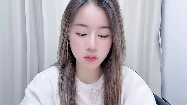 Snapshot of chloe-01 chatting on 01/24/25, 12:52 chloe-01 online show from 01/24/25, 12:52