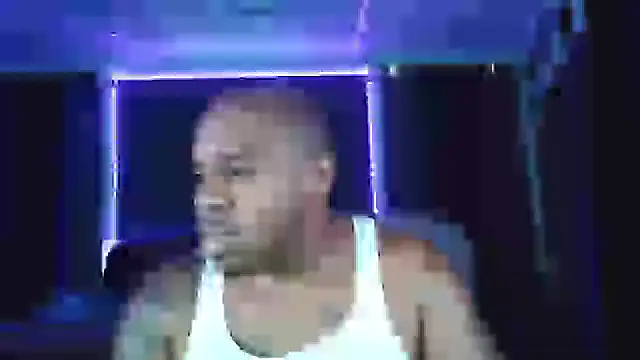 Snapshot of Dcrush17 chatting on 12/12/24, 05:48 Dcrush17 online show from 12/12/24, 05:48