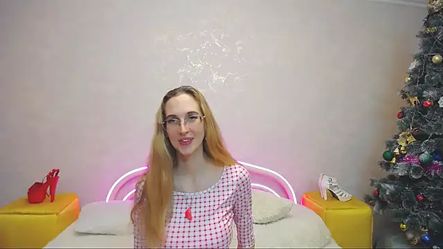 Snapshot of KlaryBrait chatting on 01/09/25, 05:33 KlaryBrait online show from 01/09/25, 05:33