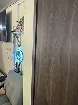 Snapshot of MOMALANA chatting on 01/14/26, 09:09 MOMALANA online show from 01/14/26, 09:09