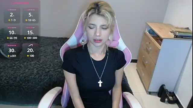 HiScarlett online show from 01/31/25, 09:37