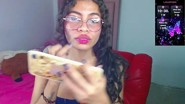 Snapshot of Cynthia_hazel chatting on 03/20/25, 12:53 Cynthia hazel online show from 03/20/25, 12:53