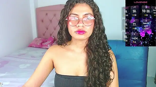 Snapshot of Cynthia_hazel chatting on 11/13/25, 05:06 Cynthia hazel online show from 11/13/25, 05:06