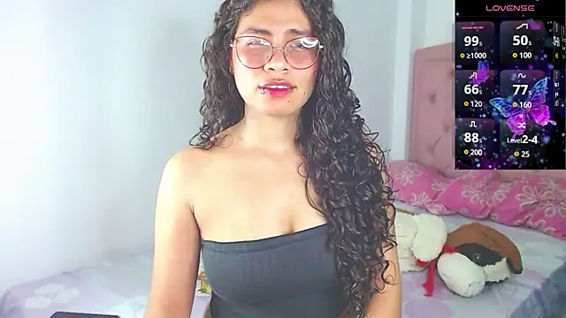 Snapshot of Cynthia_hazel chatting on 11/29/25, 04:04 Cynthia hazel online show from 11/29/25, 04:04