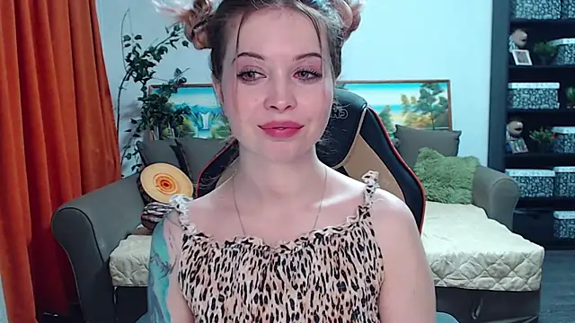 Snapshot of SYKE chatting on 12/02/24, 05:59 SYKE online show from 12/02/24, 05:59