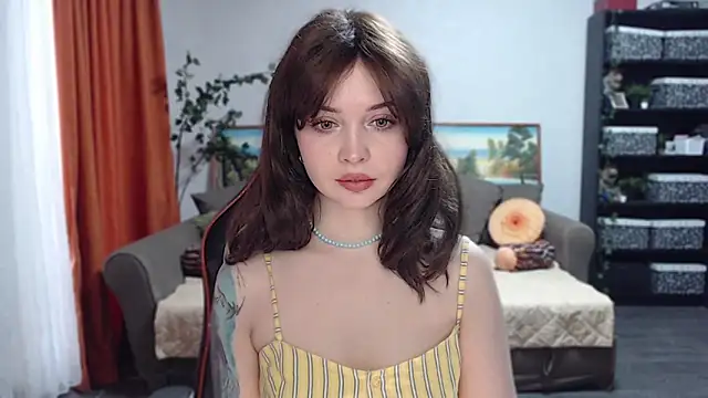 Snapshot of SYKE chatting on 03/07/25, 04:02 SYKE online show from 03/07/25, 04:02