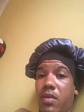 Snapshot of lionheart05 chatting on 02/13/25, 05:16 lionheart05 online show from 02/13/25, 05:16