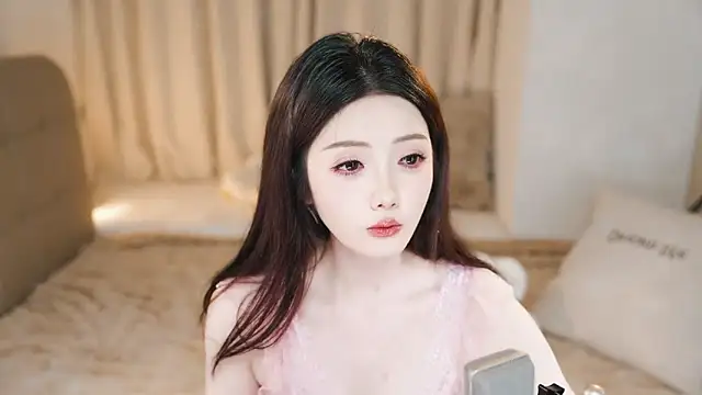 Snapshot of Eimile chatting on 03/03/25, 02:59 Eimile online show from 03/03/25, 02:59