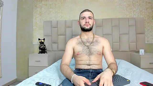 MaximusDick1  online show from 10/17/25, 04:15