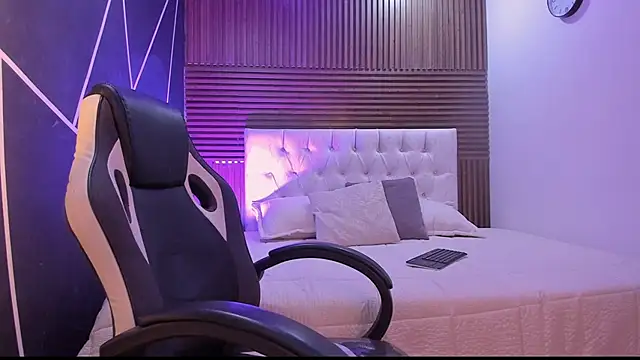 MaximusDick1  online show from 03/07/26, 01:52