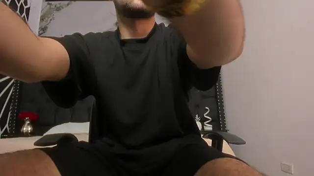 MaximusDick1  online show from 05/27/26, 12:02