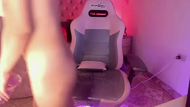 Snapshot of sofi_soft_ chatting on 02/15/25, 07:17 sofi soft online show from 02/15/25, 07:17