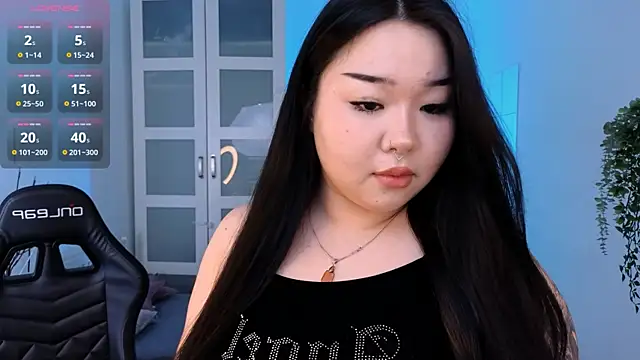 Snapshot of mei_honey_ chatting on 03/08/25, 02:30 mei honey  online show from 03/08/25, 02:30