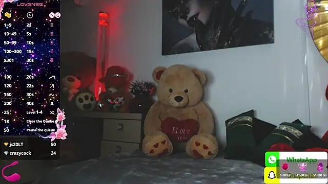 Snapshot of EvelynAisha chatting on 02/20/25, 06:35 EvelynAisha online show from 02/20/25, 06:35