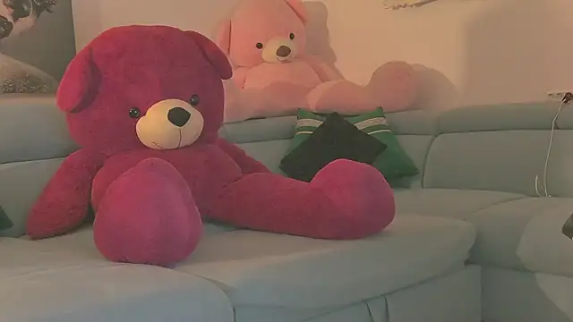 EvelynAisha online show from 05/31/26, 06:09