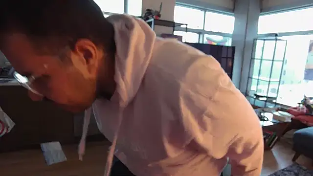 Snapshot of bearcloudcomputa chatting on 12/30/24, 12:11 bearcloudcomputa online show from 12/30/24, 12:11