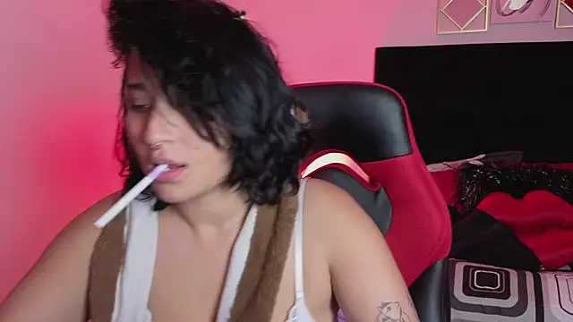 Pauilina online show from 12/24/24, 06:55